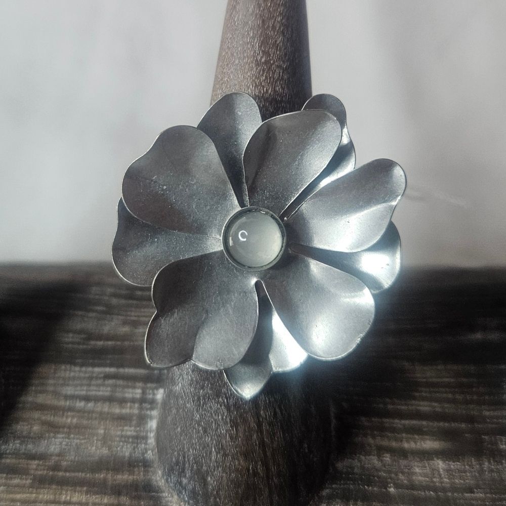 Vintage Avon Mark Flower Adjustable Ring Y2K 6.5 - 7.5+